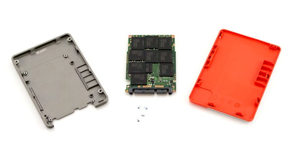 Samsung 470 Series SSD taken apart