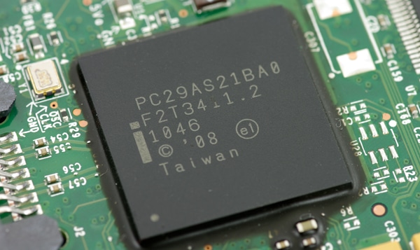 Intel SSD 320 controller