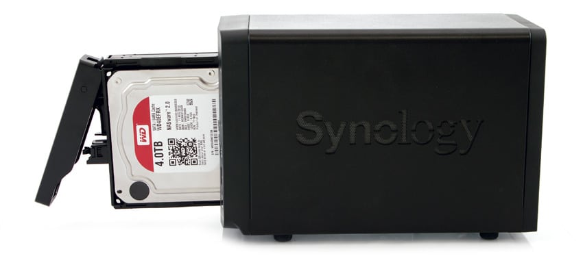 https://www.storagereview.com/wp-content/uploads/2014/04/StorageReview-Synology-DiskStation-DS214plus-Tray.jpg