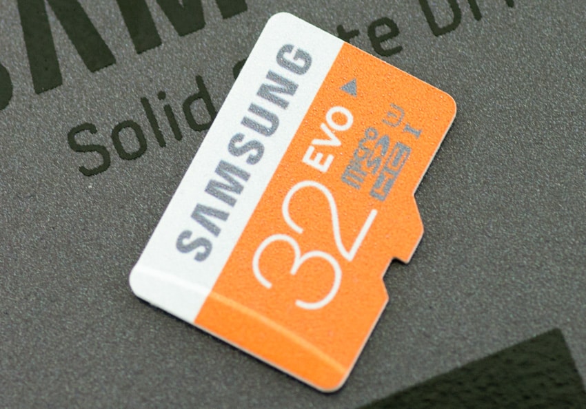 MicroSD 32 GB card