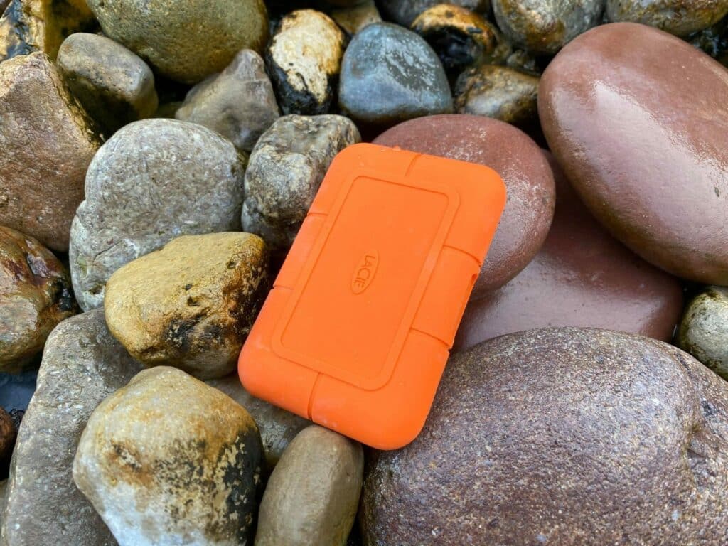 LaCie Rugged SSD 1TB : Test du SSD et Avis complet - Crash Test inclus