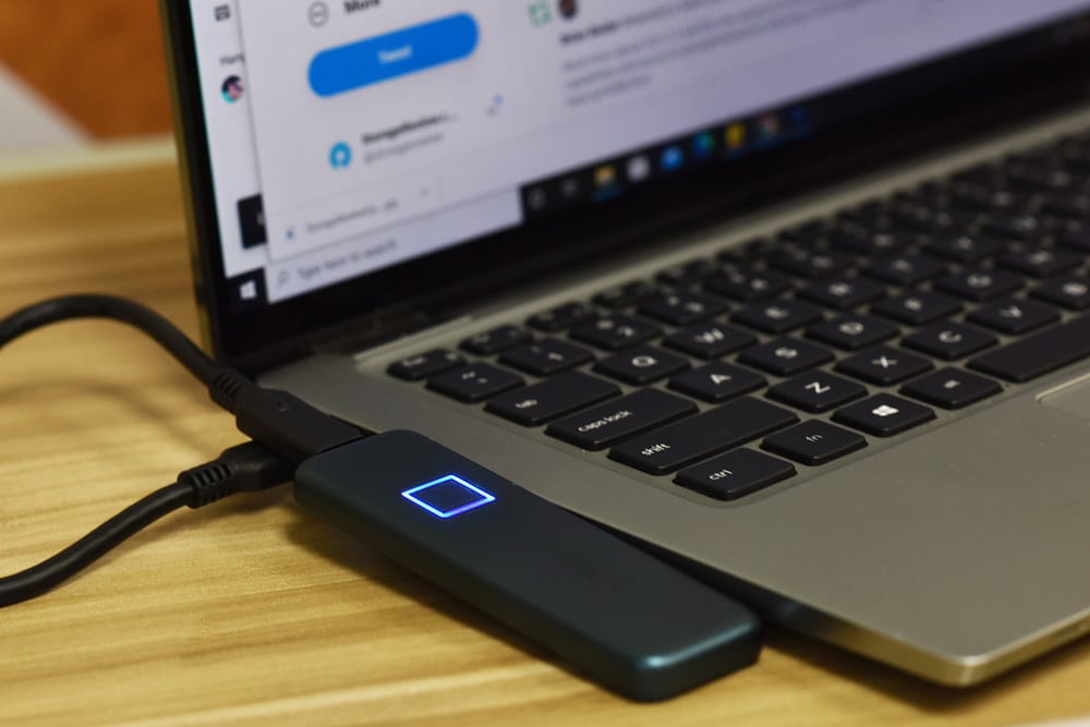 Vava portable SSD plugged in