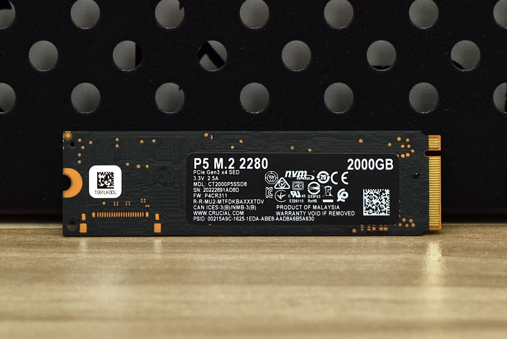 Crucial P5 M.2 SSD back