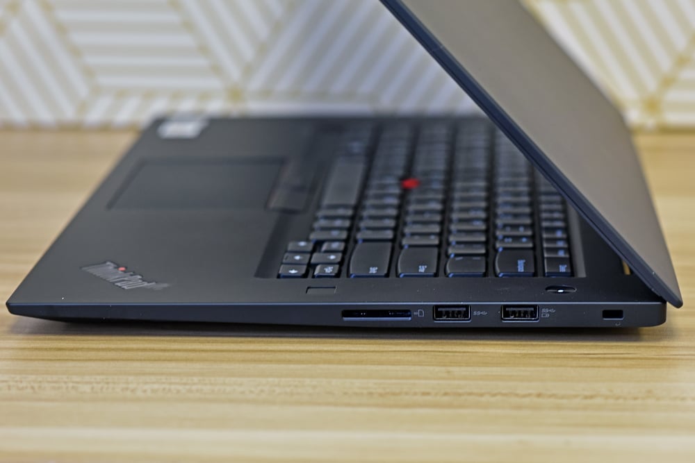 Lenovo thinkpad p1 port