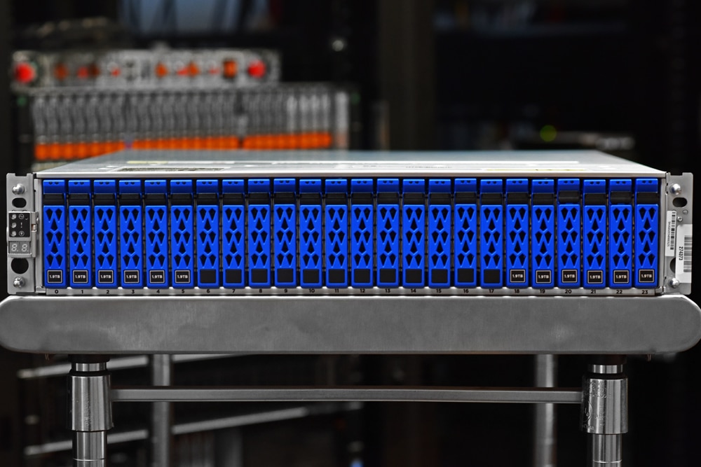 NetApp AFF A250 drive bays