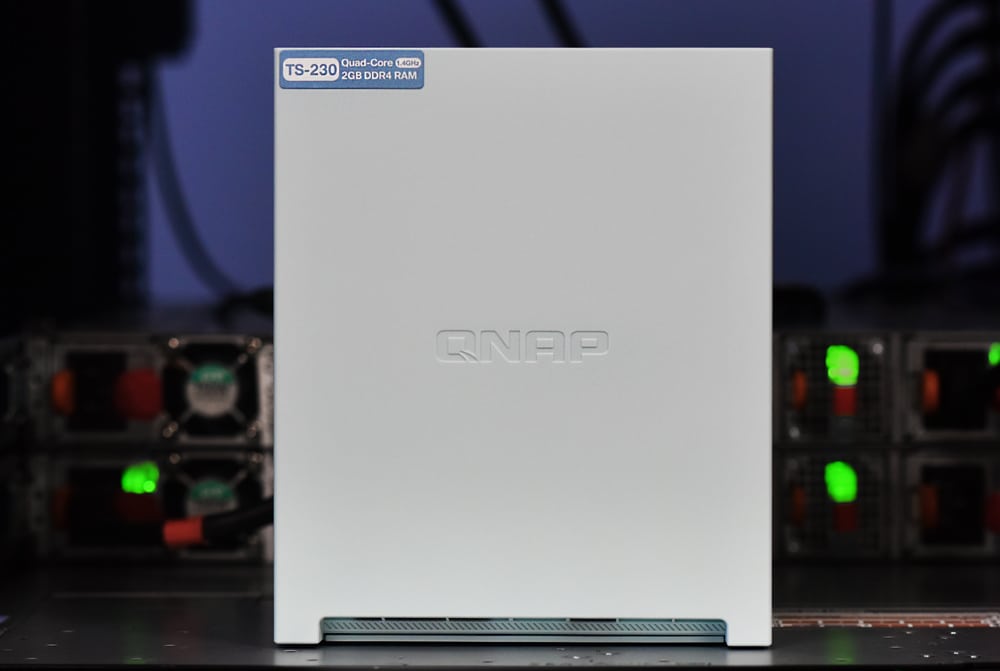 QNAP ts-230 front