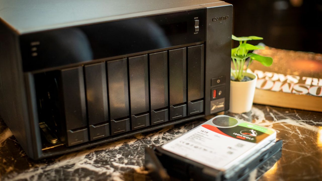 QNAP Thunderbolt NAS/DAS Review - Creative Professional Take 