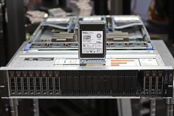 Compartimentos de unidade frontal Dell EMC PowerEdge R750