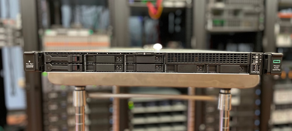 HPE ProLiant DL365 Gen10 Plus front bays