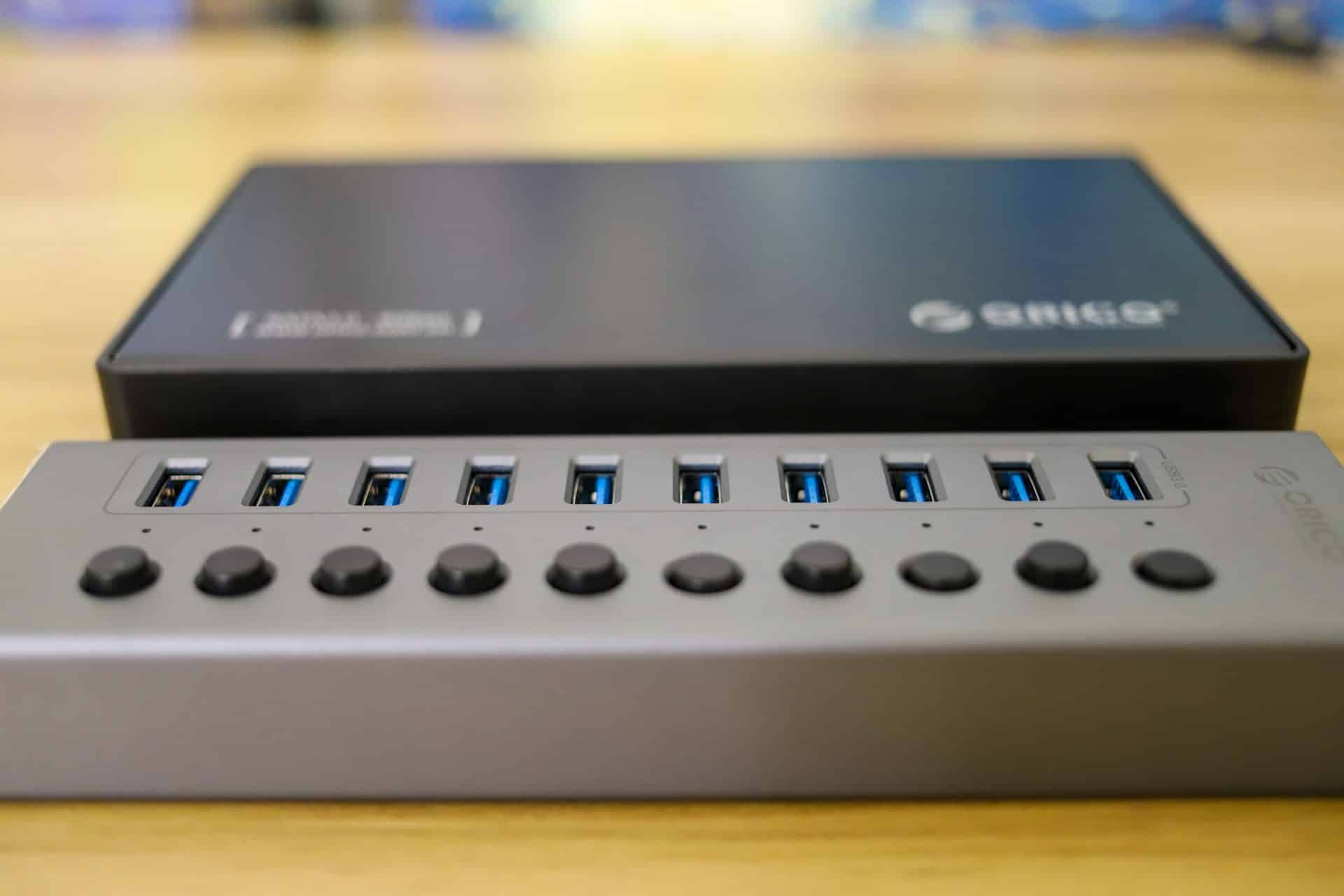 Orico Multi-Port Hub power buttons