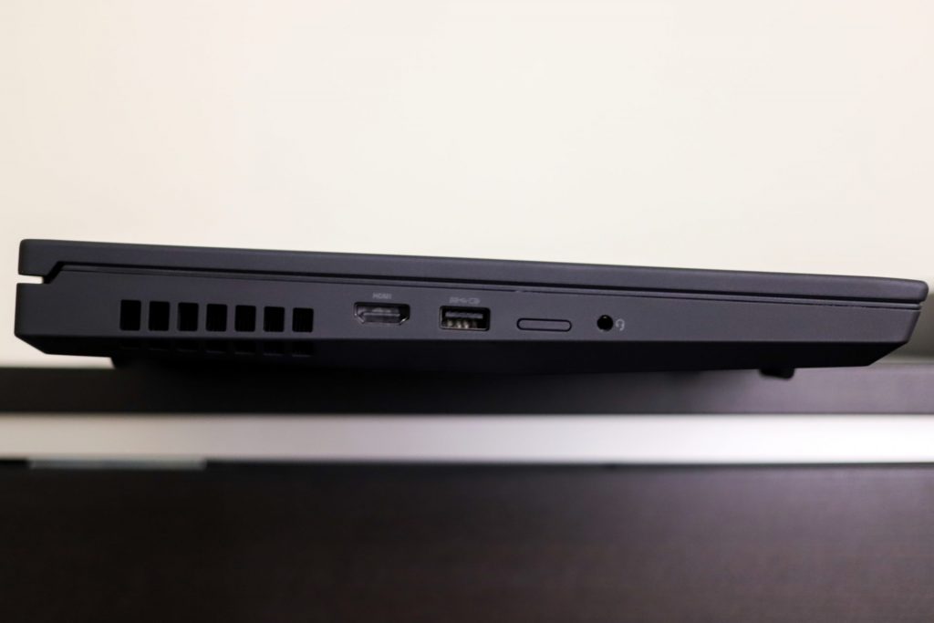 Lenovo ThinkPad P15 Gen 2 left side
