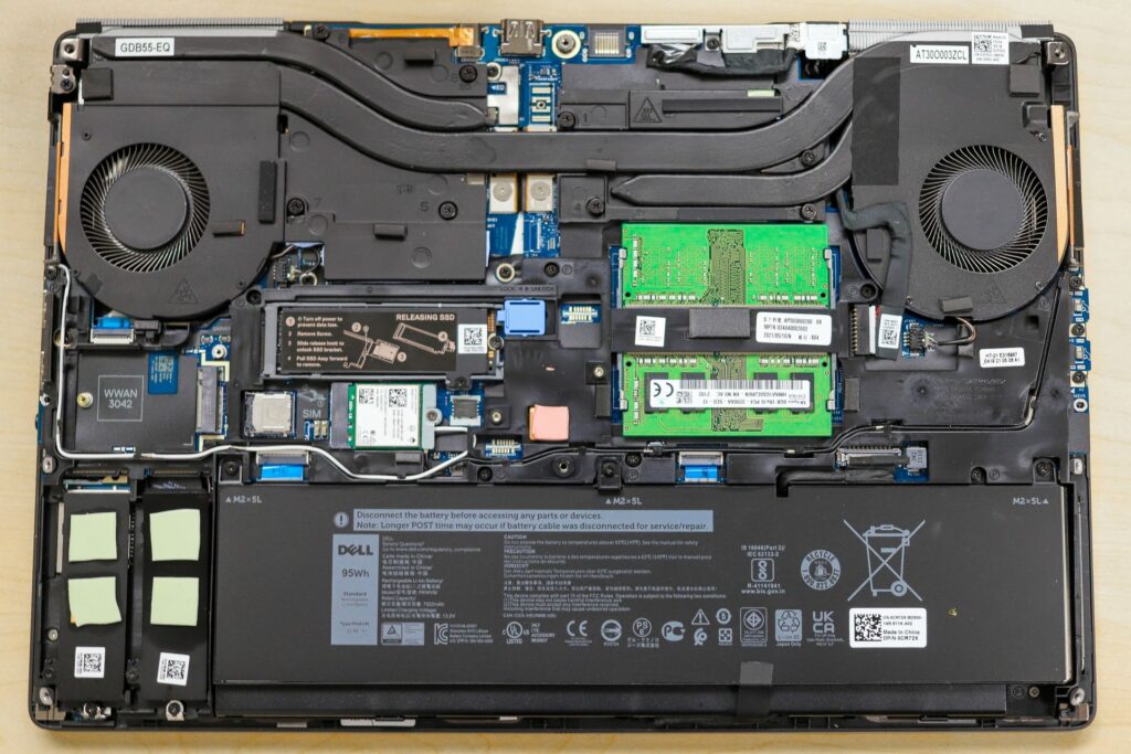 precision 7560 extra ssd bays