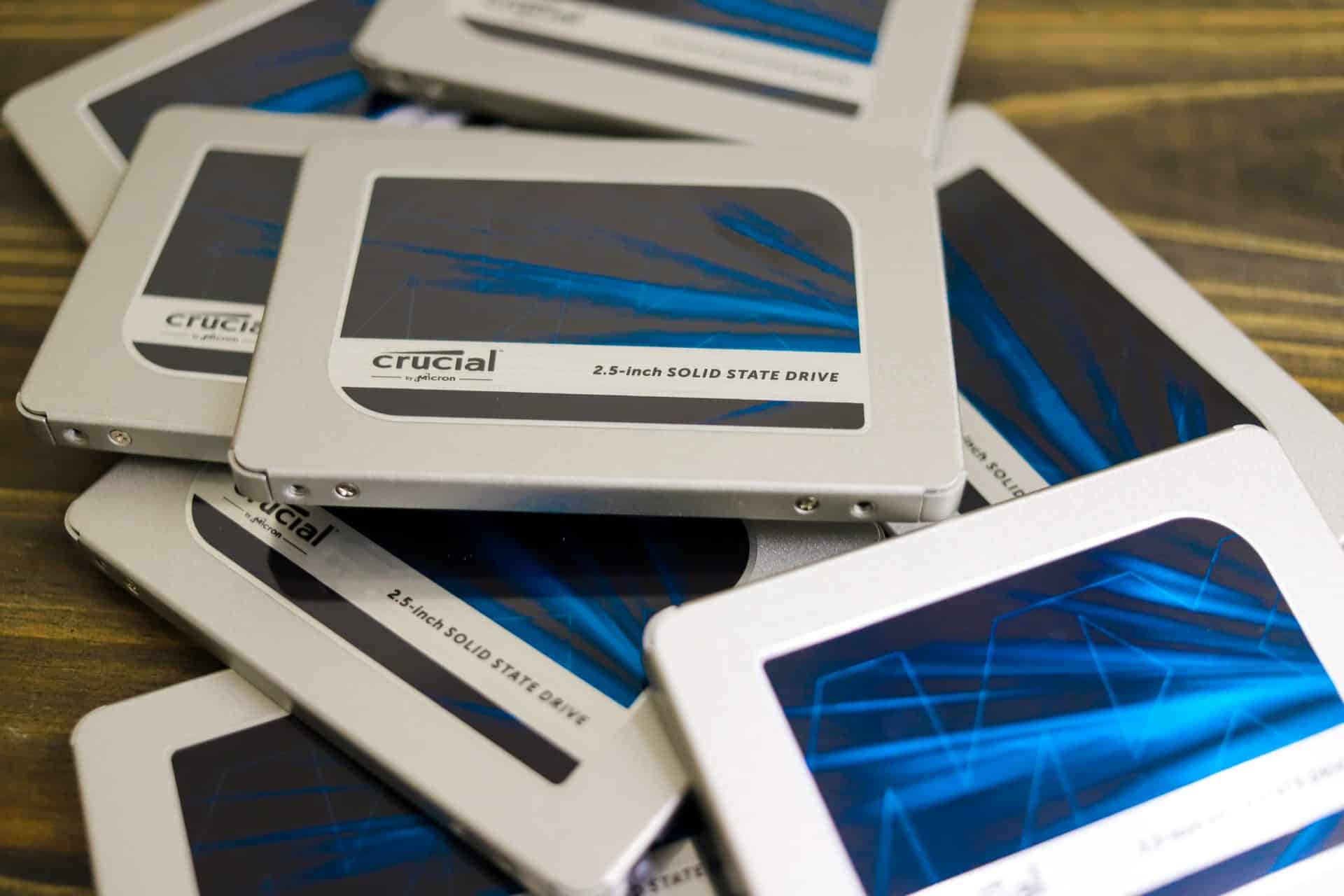 Crucial 英睿达 MX500 4TB 堆