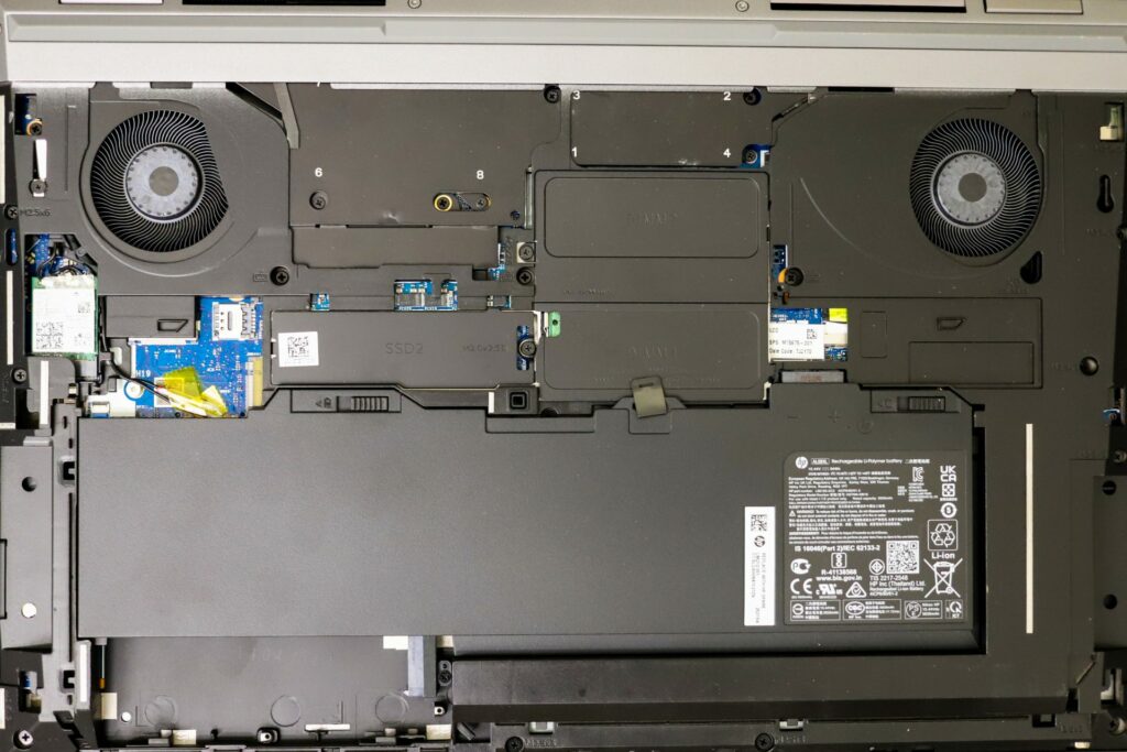 HP ZBook 17 Fury G8 Bottom