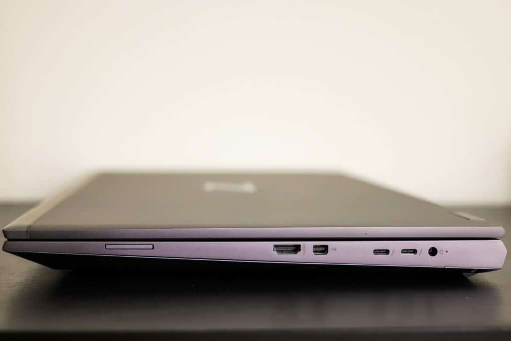 HP ZBook 17 Fury G8 Right Edge