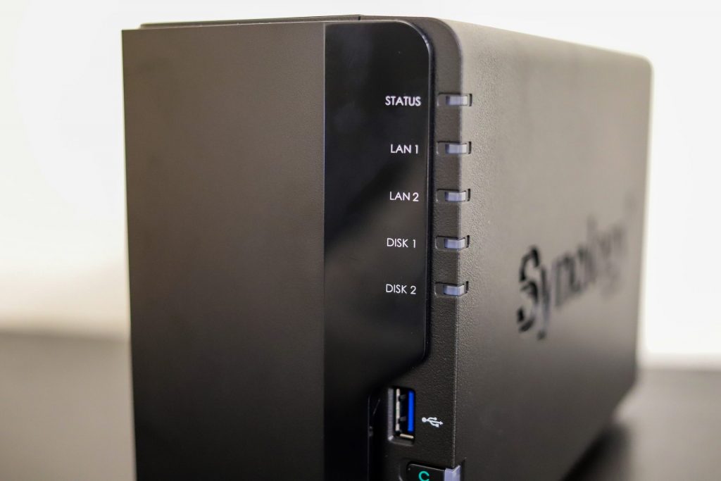 Synology DiskStation DS220+ angled front