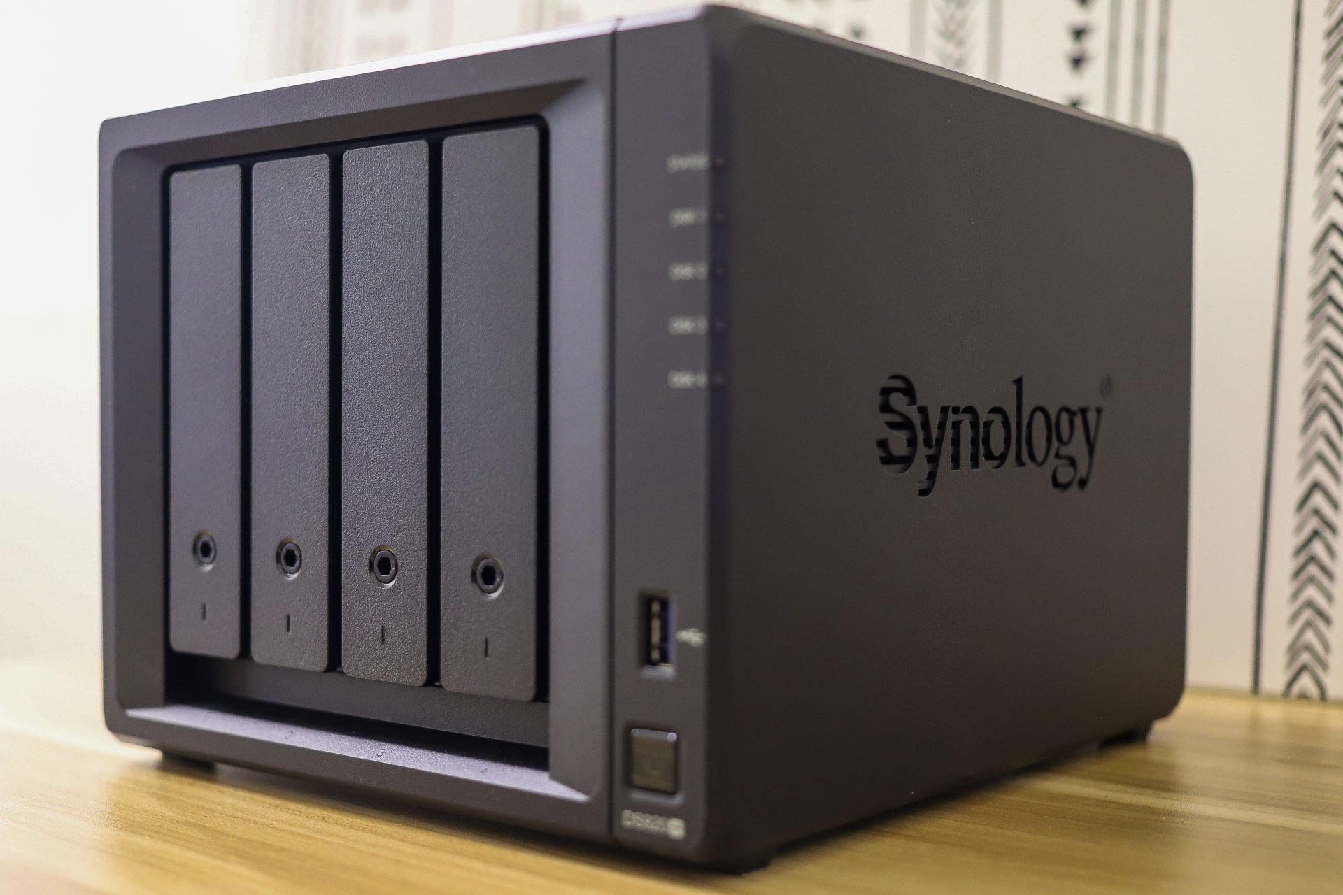 Synology DS920+ 本体PC周辺機器