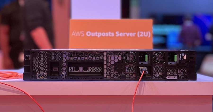 AWS Outposts 2U back panel