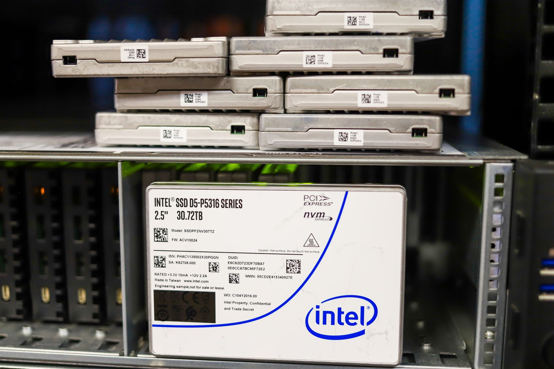 Intel P5316 SSD Review (30.72TB) -
