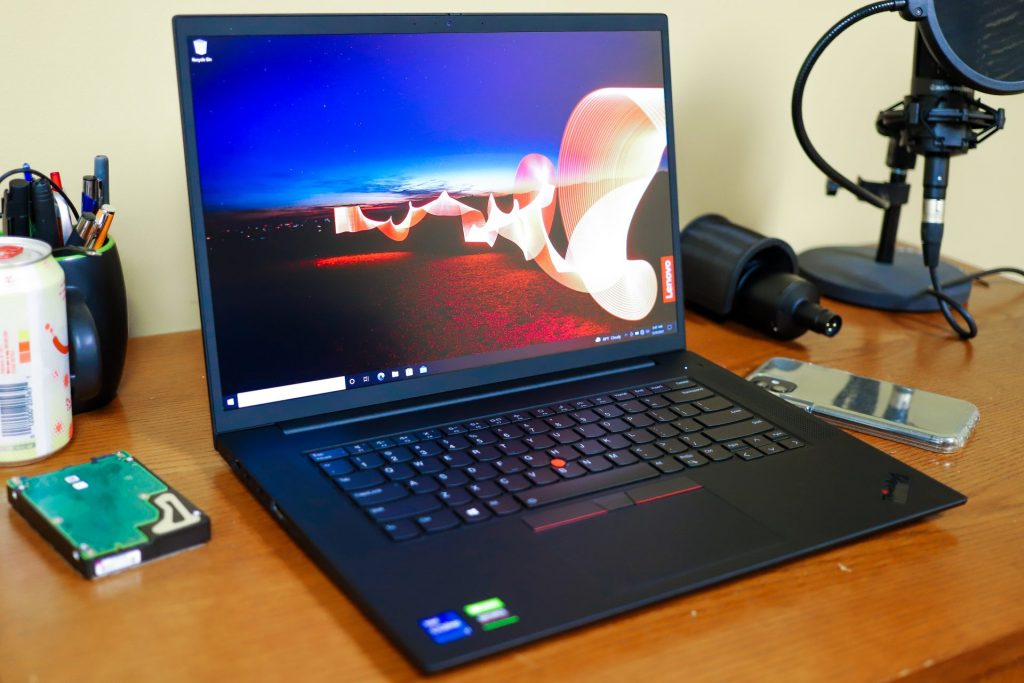 Lenovo ThinkPad X1 Extreme G4 Exterior