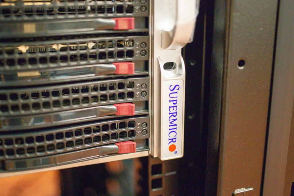 supermicro storage superserver logo shot