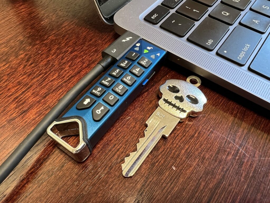 iStorage datAshur SD key for scale