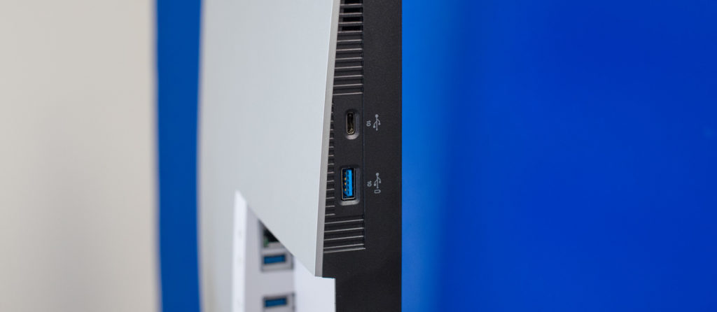 Dell UltraSharp U3023E more ports