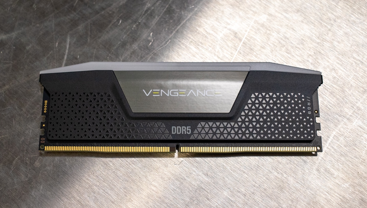 Corsair Vengeance RGB DDR5 正面