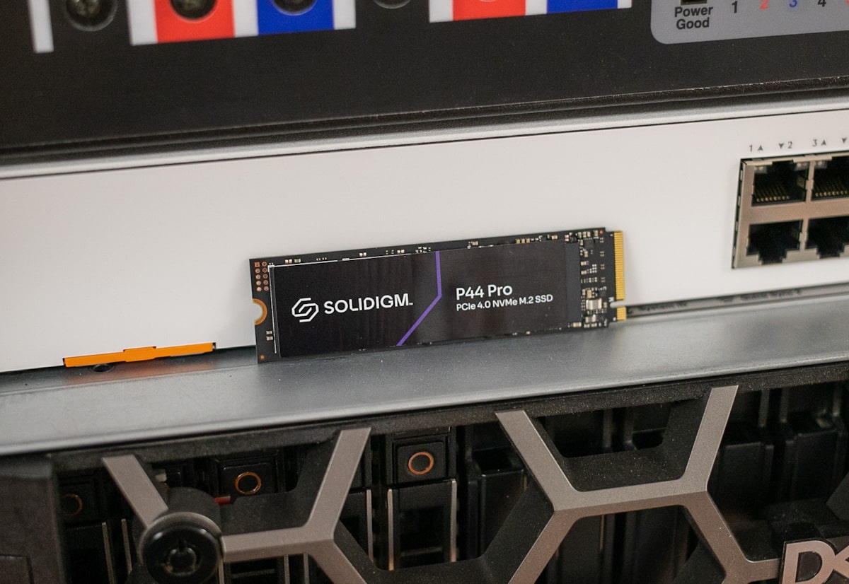 Solidigm P44 Pro in data center