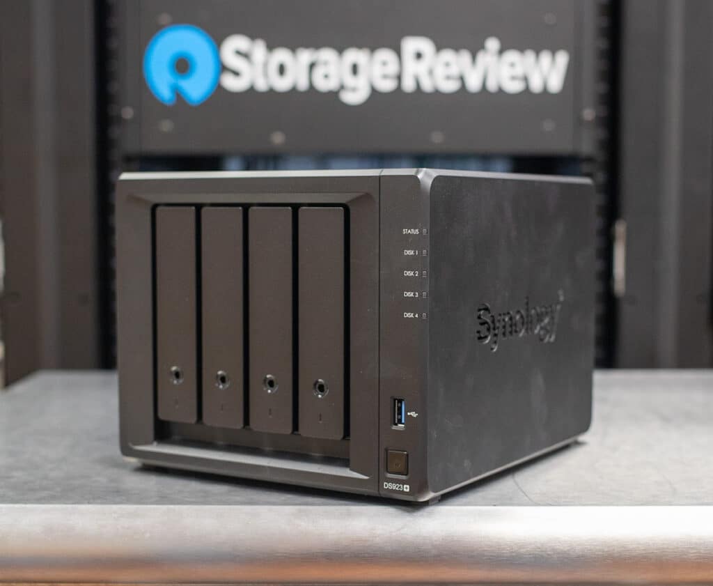 Synology DS923+ voorzijde