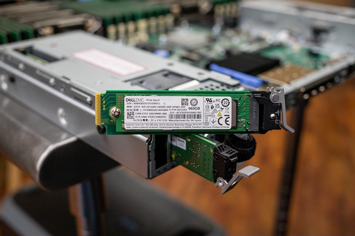 Ổ đĩa khởi động Dell PowerEdge R660 M.2 NVMe