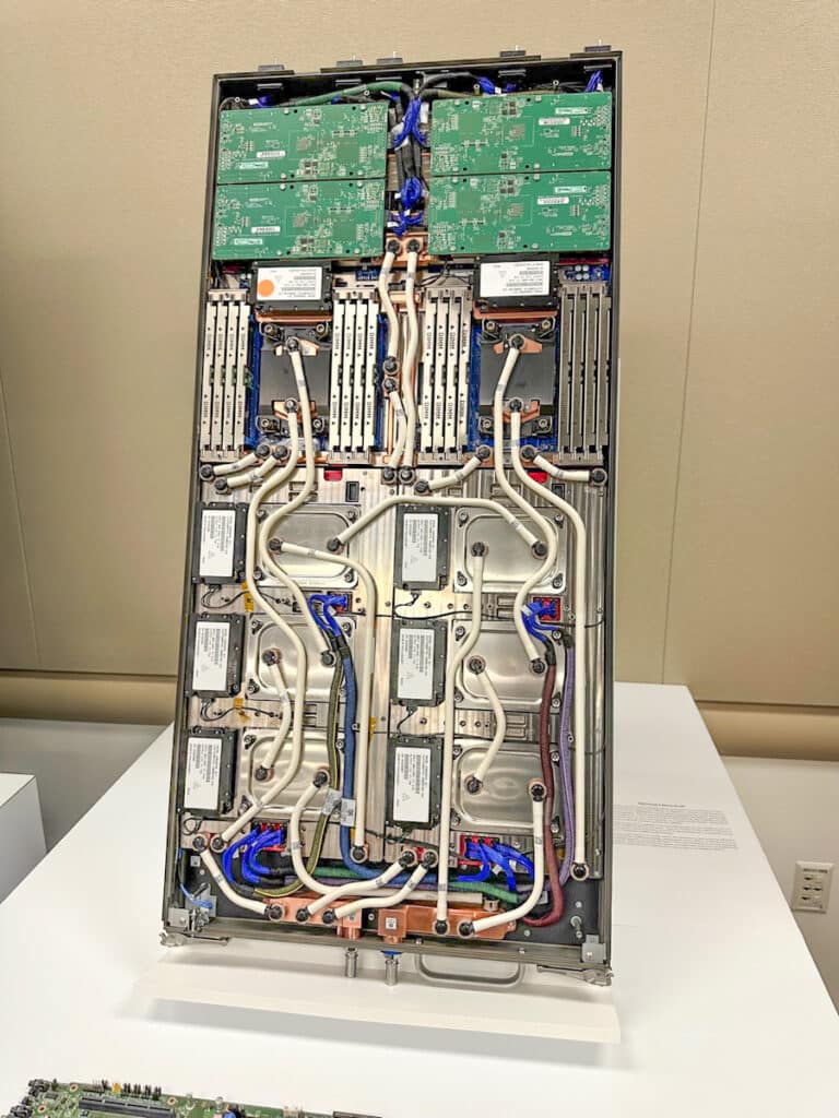 4th Gen Intel Xeon Scalable HPC system at Intel lab