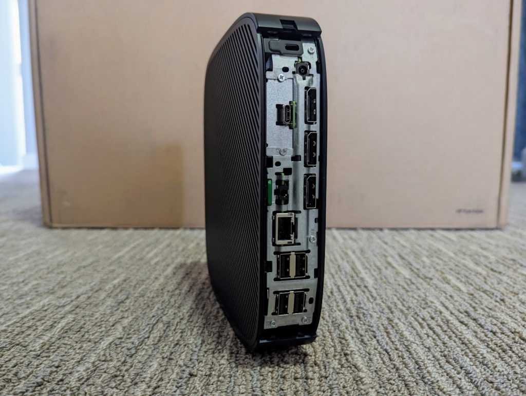 HP t655 Thin Client back panel