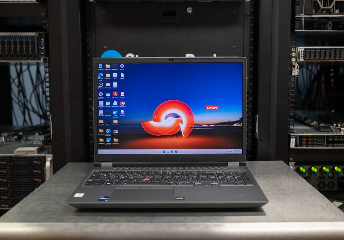 ThinkPad P16 Gen 2 (16″ Intel) Mobile Workstation