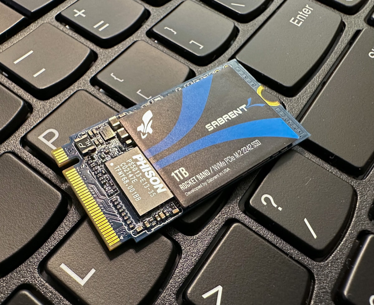 SABRENT 2242 SSD 2500MB/s 512GB Rocket NVMe PCIe M.2 Internal DRAM