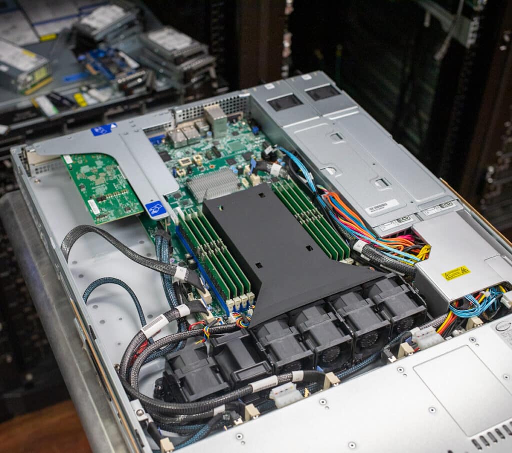 Supermicro SYS-111E-WR主板视图