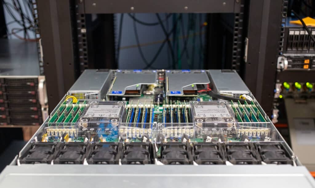 Supermicro Storage SuperServer SSG-121E-NES24R inside view 