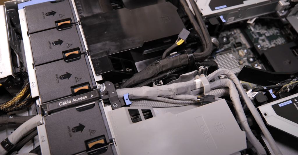 storagereview dell poweredge r760xa CPU GPU cabling