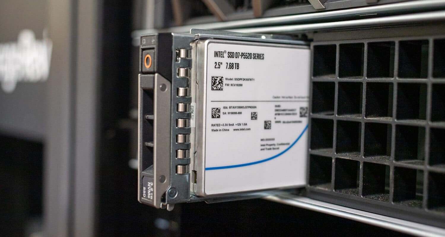 solidigm p5520 dell poweredge r760 perc 12