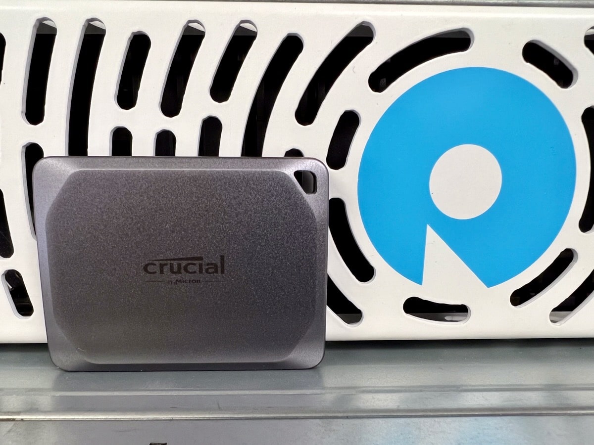 Crucial X9 Pro Front 