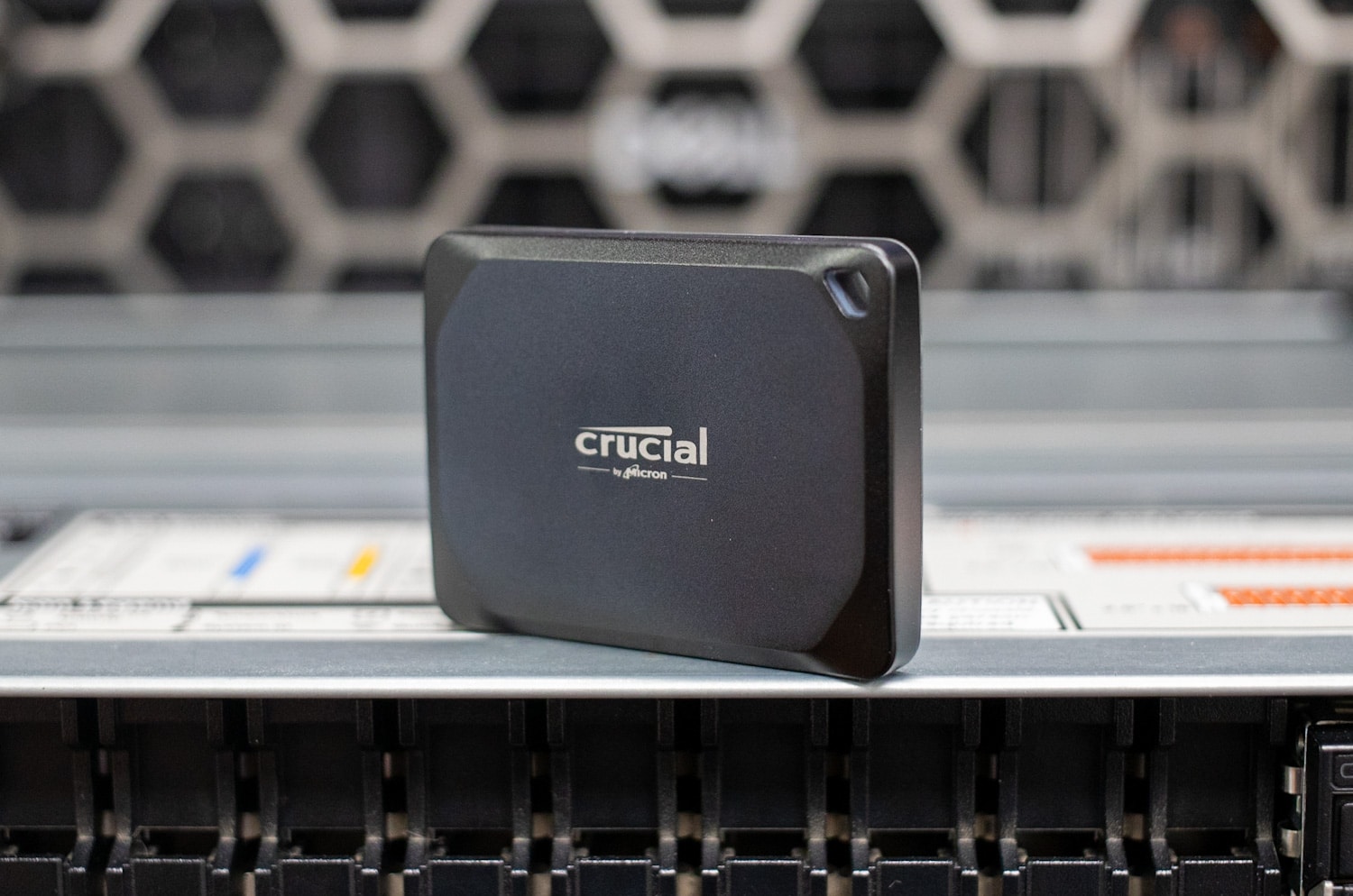 Crucial X10 横向き