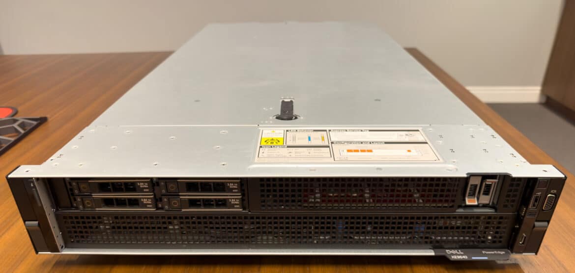 Dell PowerEdge XE9640 LiquidCooled GPU Server Deep Dive