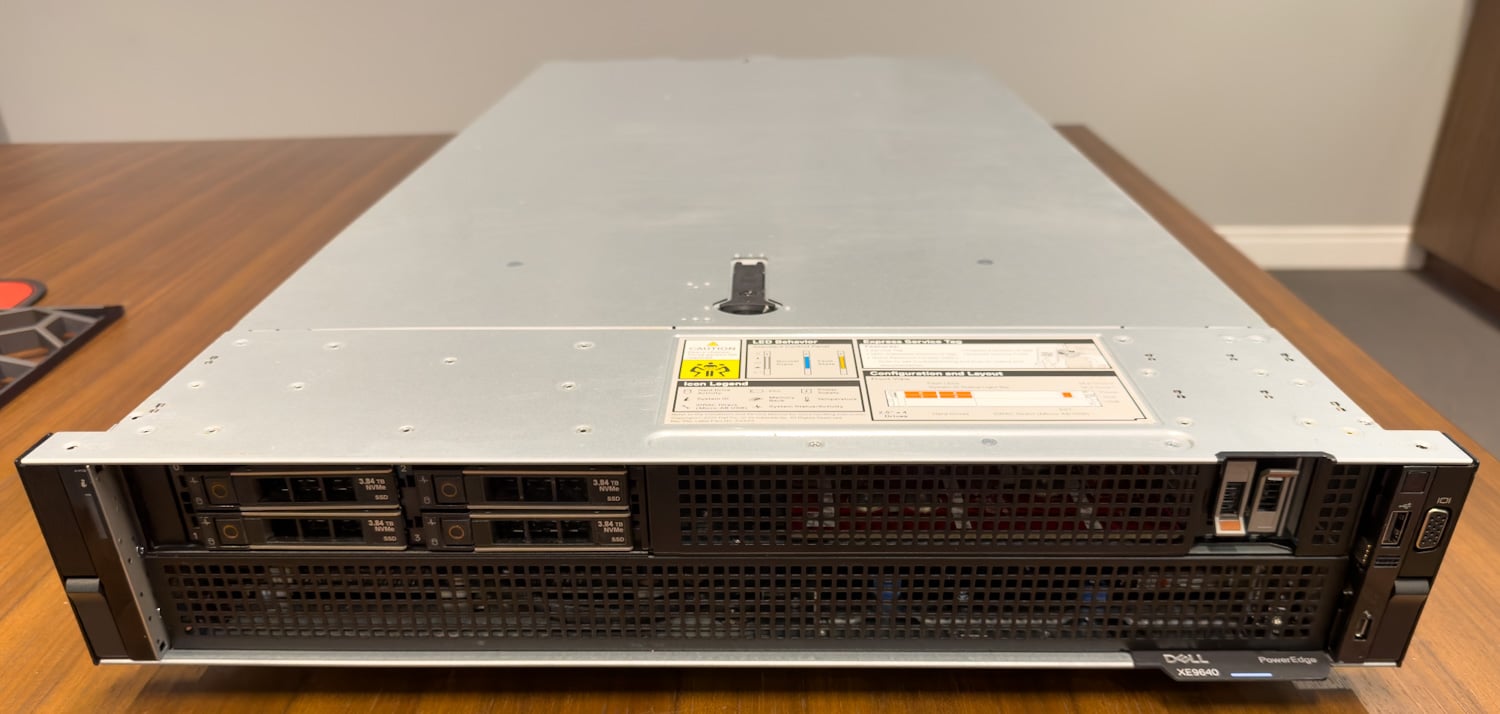 Dell PowerEdge XE9640 front