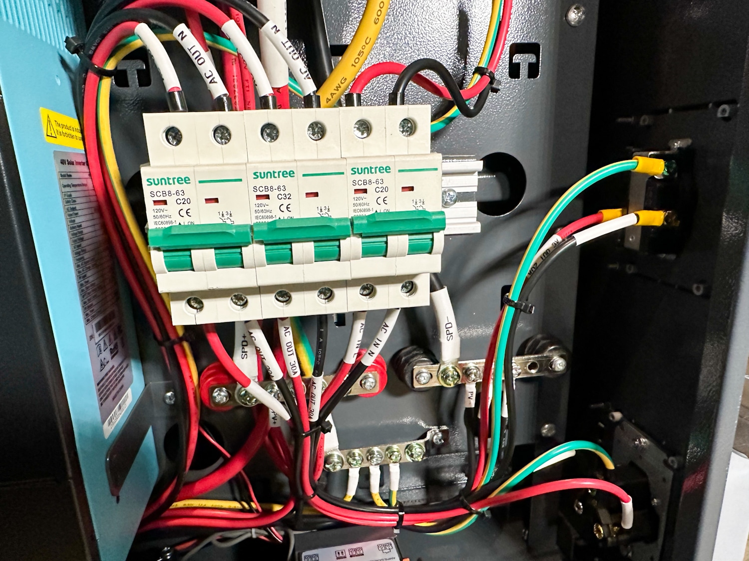Harnessing Continuity Installing the Renogy LYCAN 5000 Power Box for