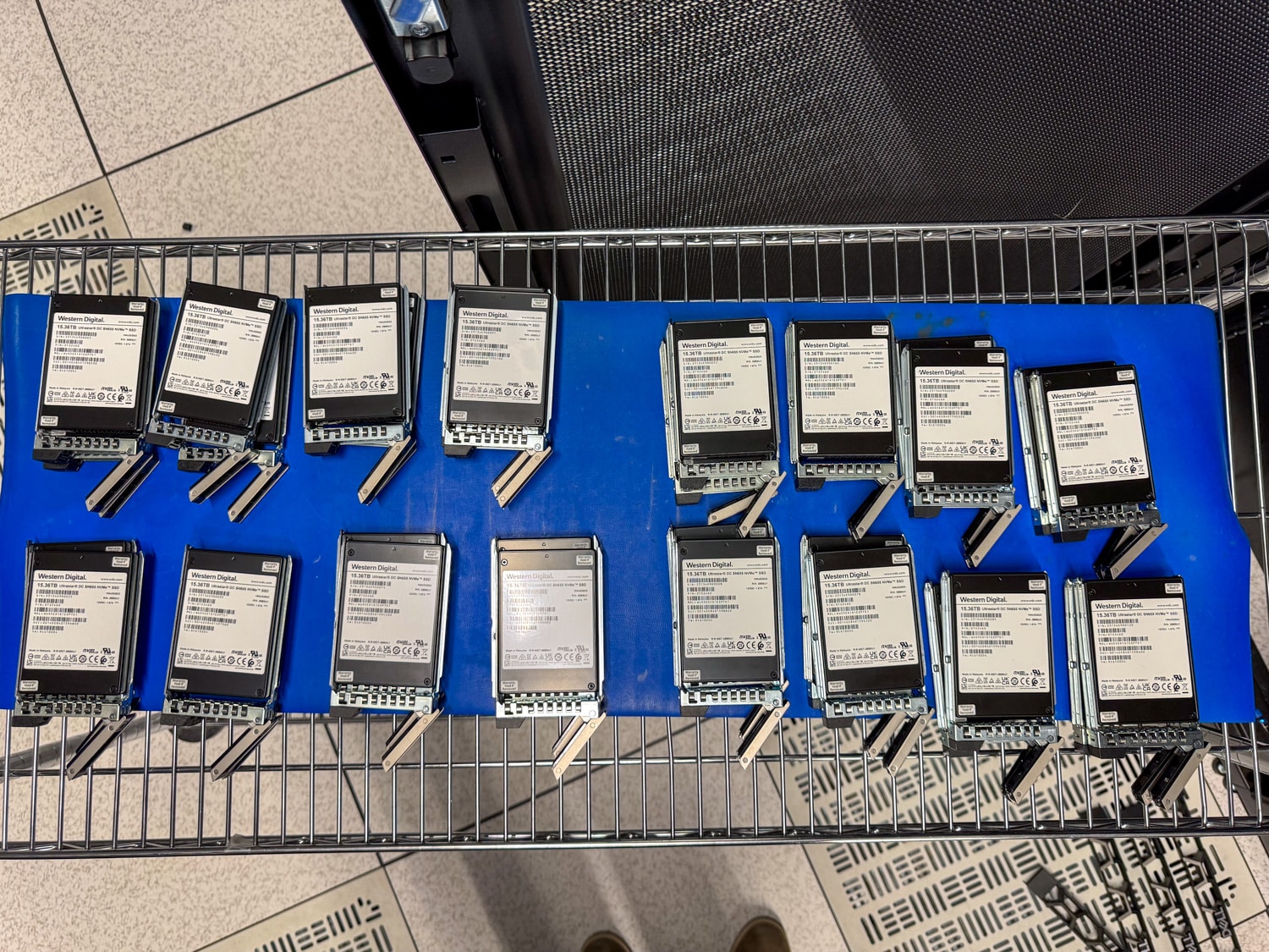 vSAN 8 ESA - 32 WD SN655 SSDs