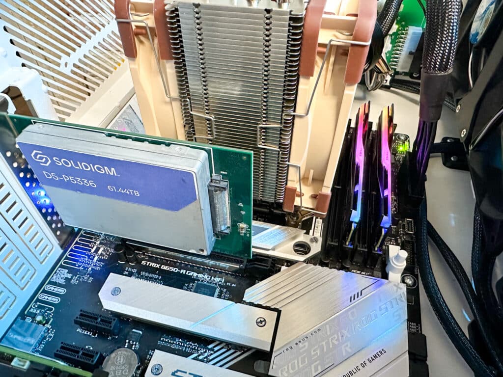 AMD Ryzen 7 8700G with Noctua cooler