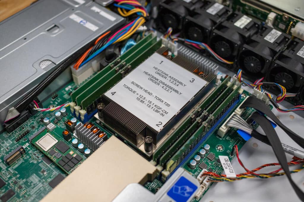 Supermicro AS-1115SV-WTNRT AMD EPYC 8004 CPU