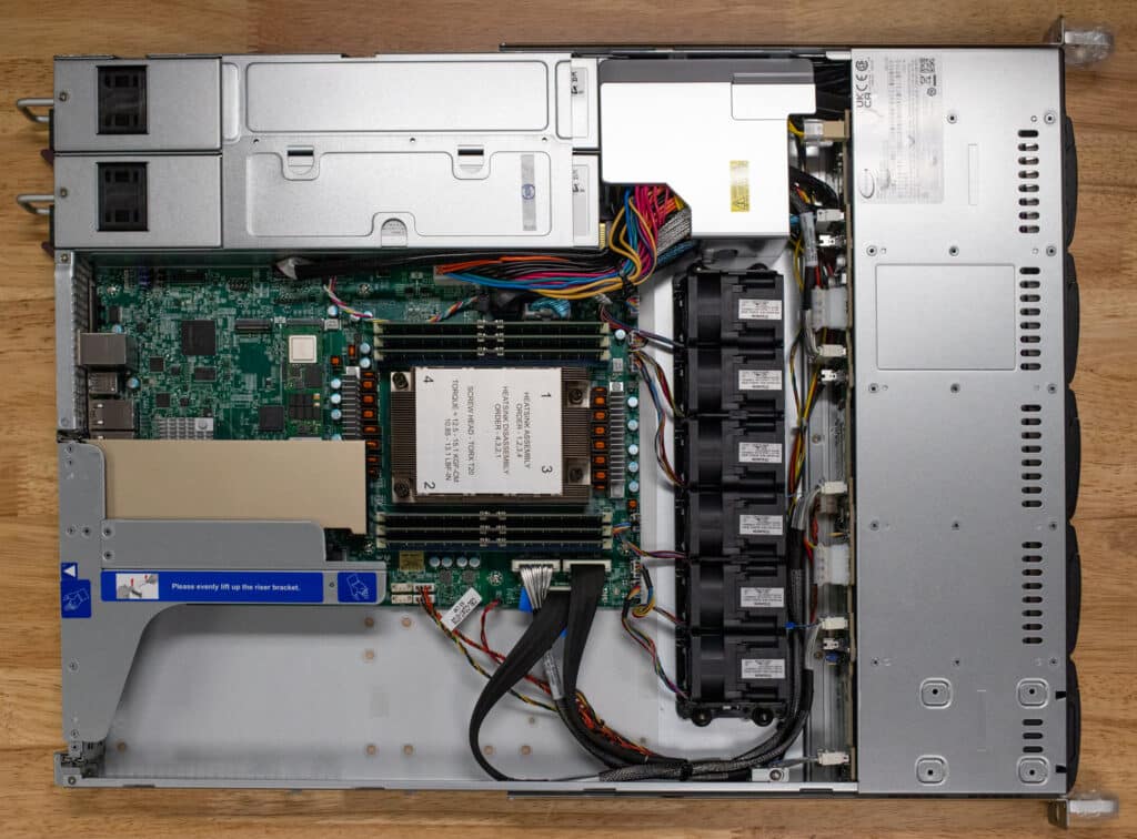 Supermicro AS-1115SV-WTNRT inside