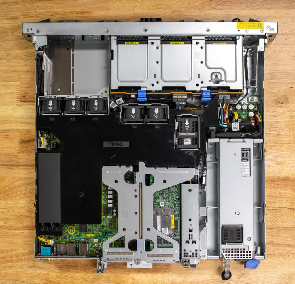 Dell PowerEdge R260 internals