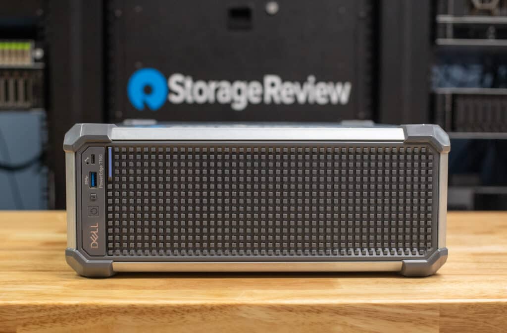 侧面的 Dell PowerEdge T160